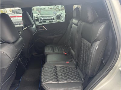 2023 Mitsubishi Outlander PHEV SEL Sport Utility 4D