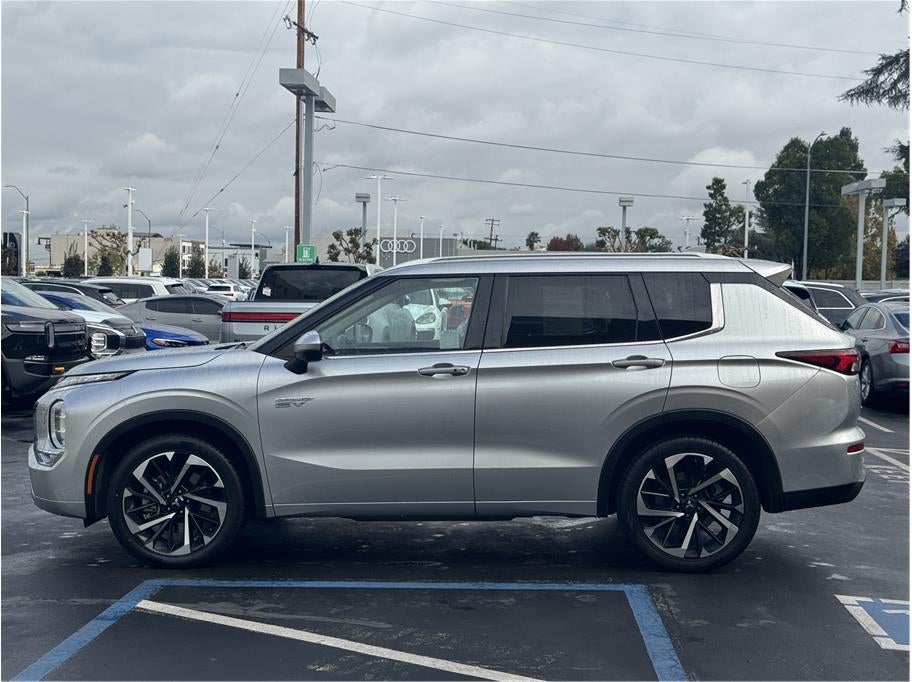 2023 Mitsubishi Outlander PHEV SEL Sport Utility 4D