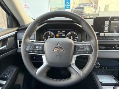 2025 Mitsubishi Outlander PHEV SE