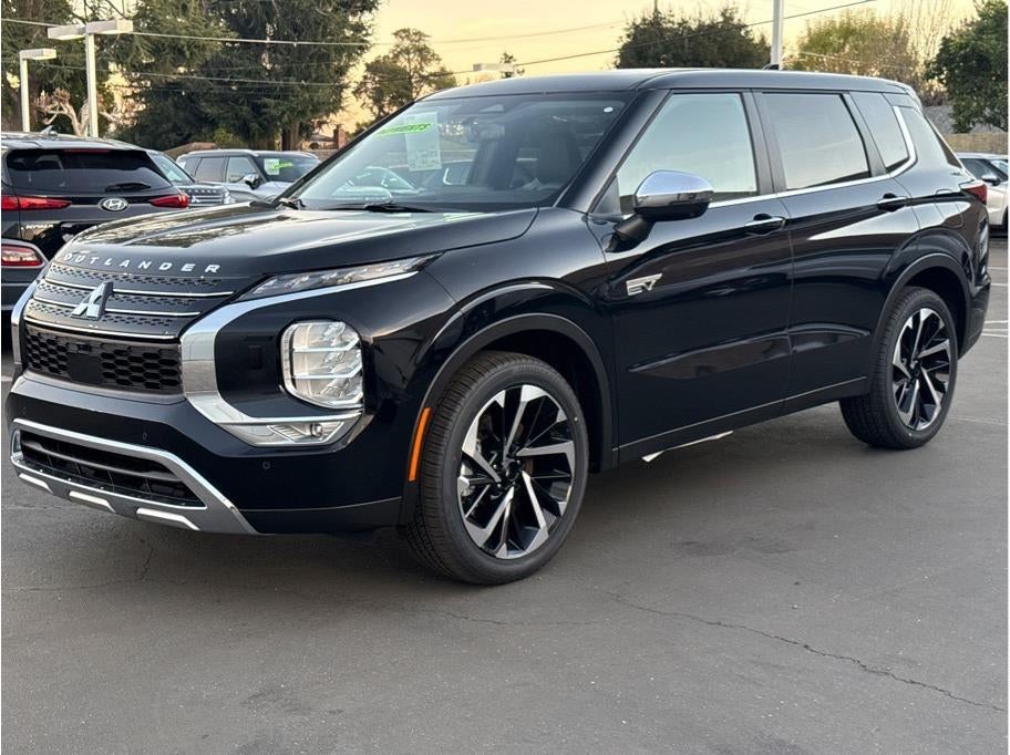 2025 Mitsubishi Outlander PHEV SE Tech Package