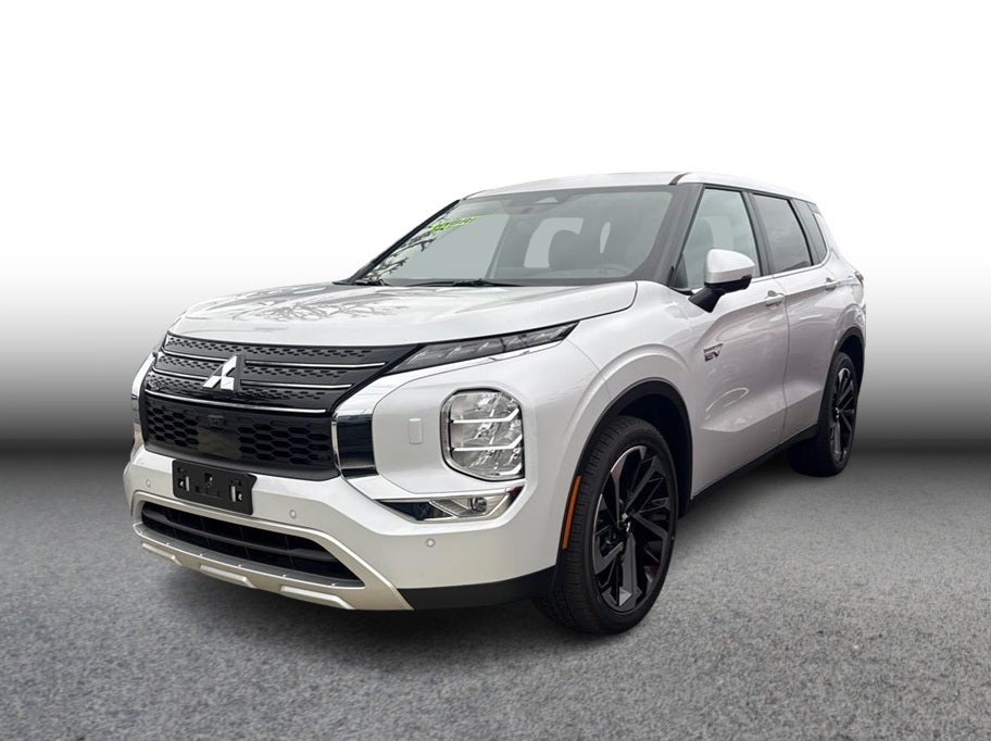2025 Mitsubishi Outlander PHEV SE