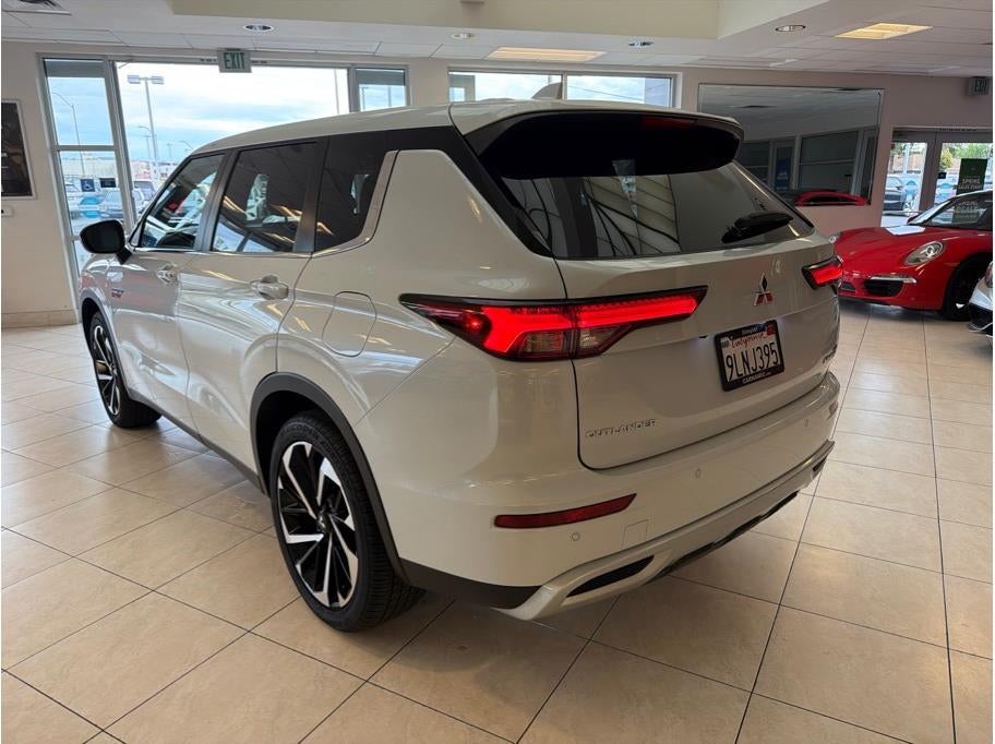 2024 Mitsubishi Outlander PHEV SE Sport Utility 4D
