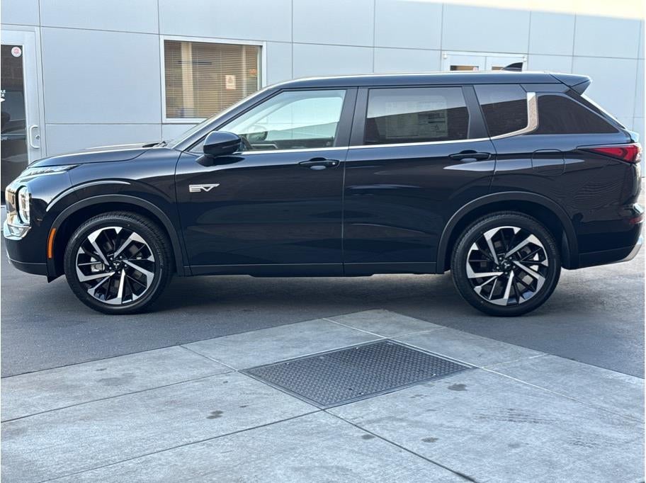 2025 Mitsubishi Outlander PHEV SE