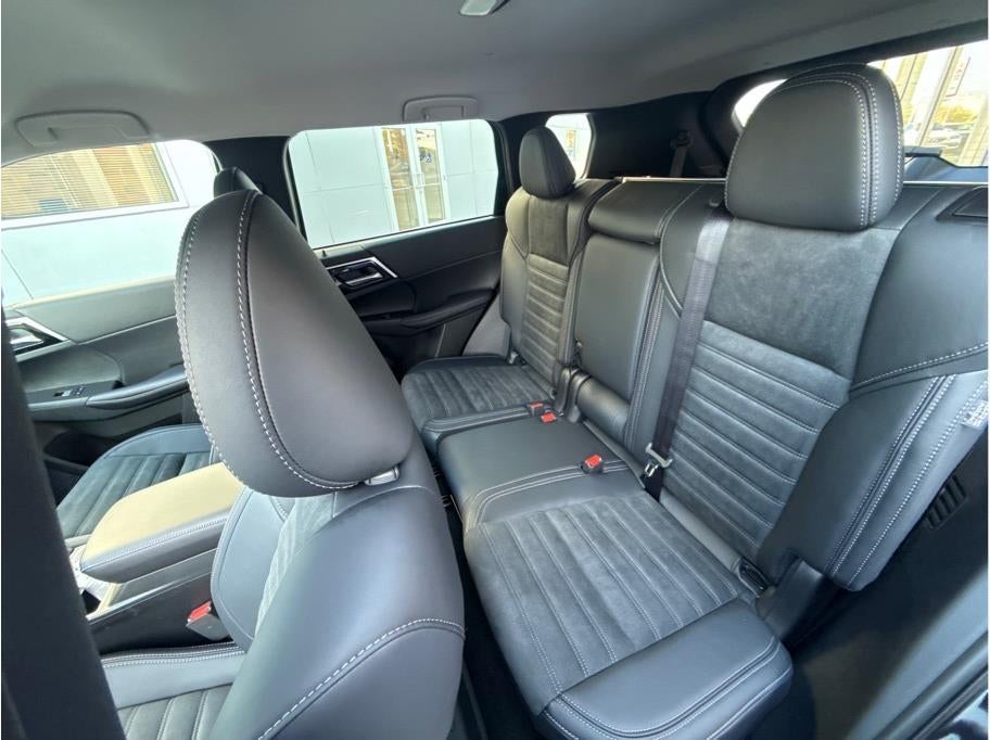 2025 Mitsubishi Outlander PHEV SE