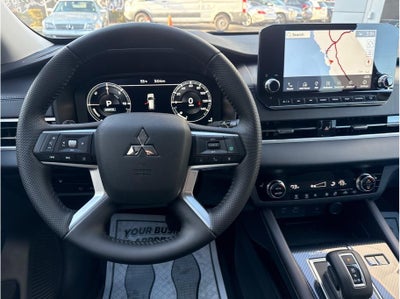 2025 Mitsubishi Outlander PHEV SE