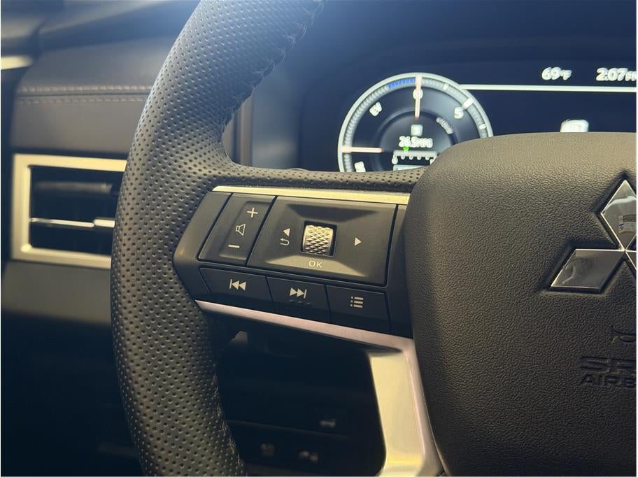 2025 Mitsubishi Outlander PHEV SE Sport Utility 4D