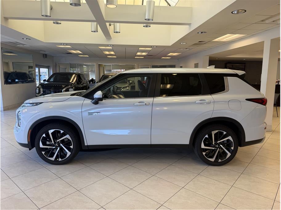 2025 Mitsubishi Outlander PHEV SE Sport Utility 4D