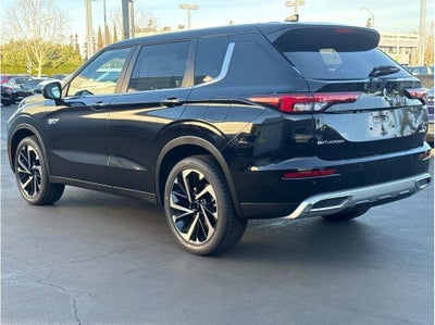 2025 Mitsubishi Outlander PHEV SE