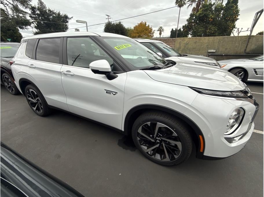2025 Mitsubishi Outlander PHEV SE