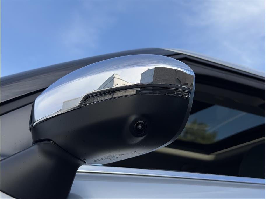 2025 Mitsubishi Outlander PHEV SEL Sport Utility 4D