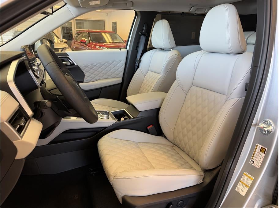 2025 Mitsubishi Outlander PHEV SEL Sport Utility 4D