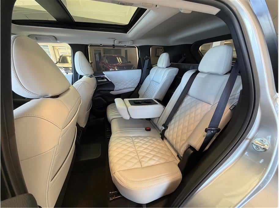 2025 Mitsubishi Outlander PHEV SEL Sport Utility 4D