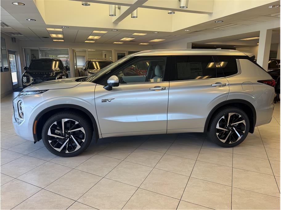 2025 Mitsubishi Outlander PHEV SEL Sport Utility 4D