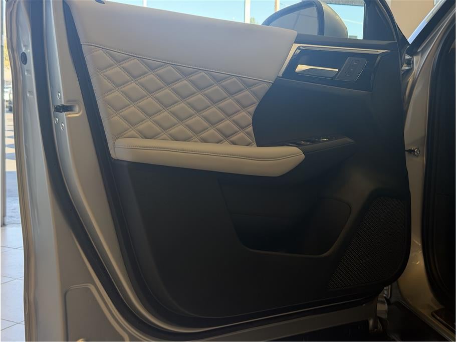 2025 Mitsubishi Outlander PHEV SEL Sport Utility 4D
