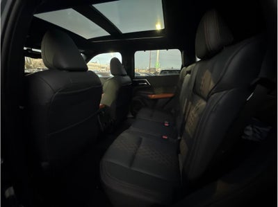 2025 Mitsubishi Outlander PHEV SEL Premium Pacakge