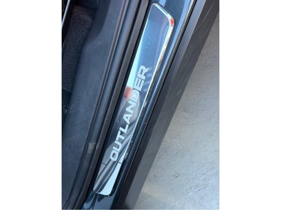 2025 Mitsubishi Outlander PHEV SEL Premium Package