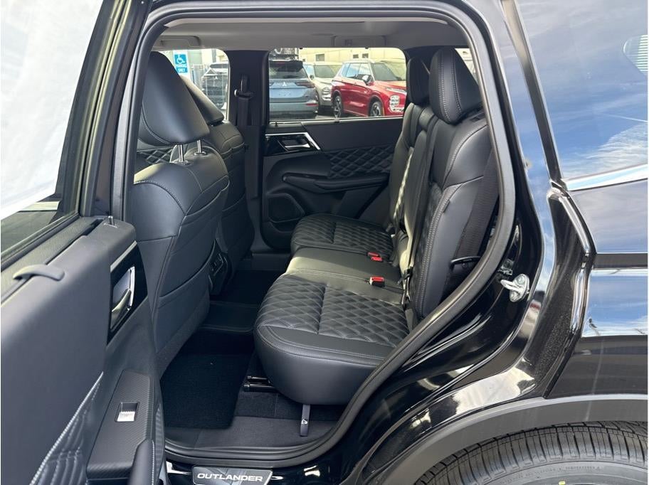 2025 Mitsubishi Outlander PHEV SEL Sport Utility 4D