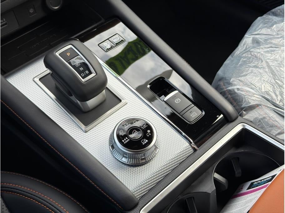 2025 Mitsubishi Outlander PHEV SEL Premium Package