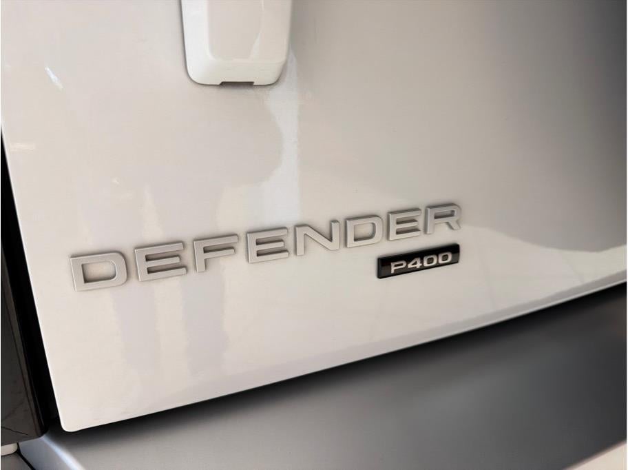 2023 Land Rover Defender 130 SE Sport Utility 4D