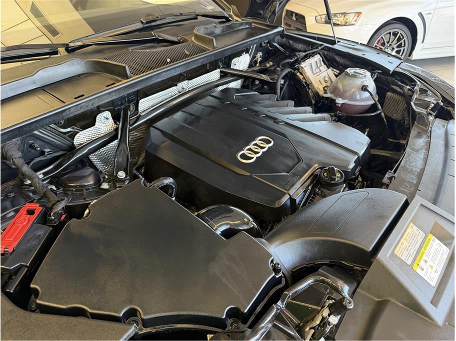 2024 Audi Q5 45 TFSI S line Premium Plus Sport Utility 4D