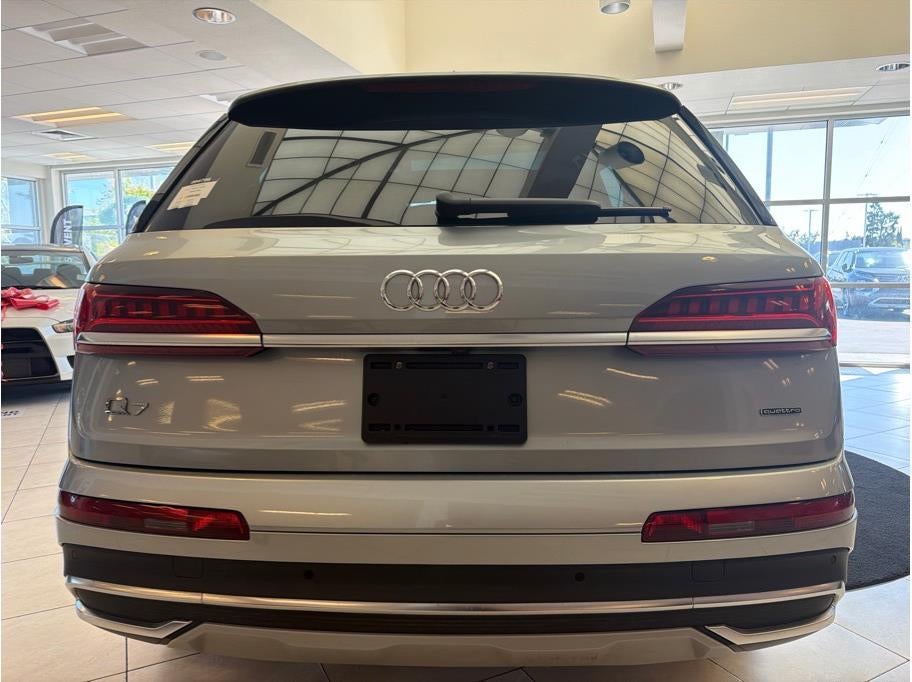 2024 Audi Q7 45 TFSI Premium Plus Sport Utility 4D