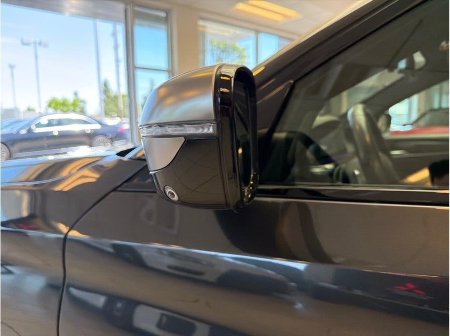 2020 BMW 5 Series M550i xDrive Sedan 4D