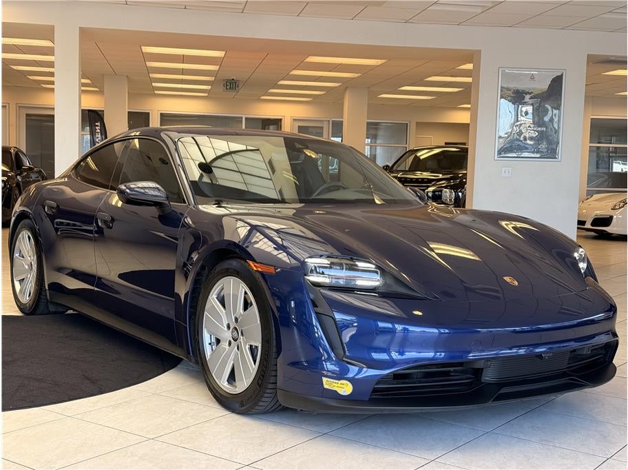 2022 Porsche Taycan Sedan 4D