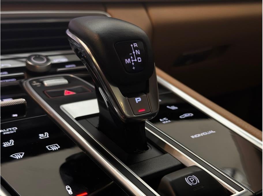 2019 Porsche Panamera 4 E-Hybrid Sedan 4D