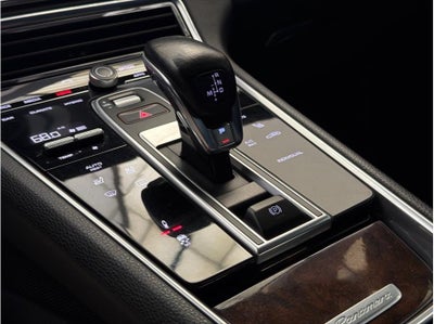 2018 Porsche Panamera 4 E-Hybrid Sedan 4D