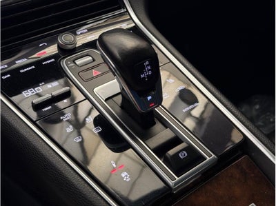 2018 Porsche Panamera 4 E-Hybrid Sedan 4D