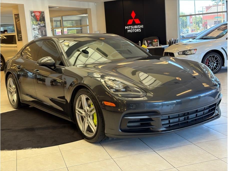 2018 Porsche Panamera 4 E-Hybrid Sedan 4D