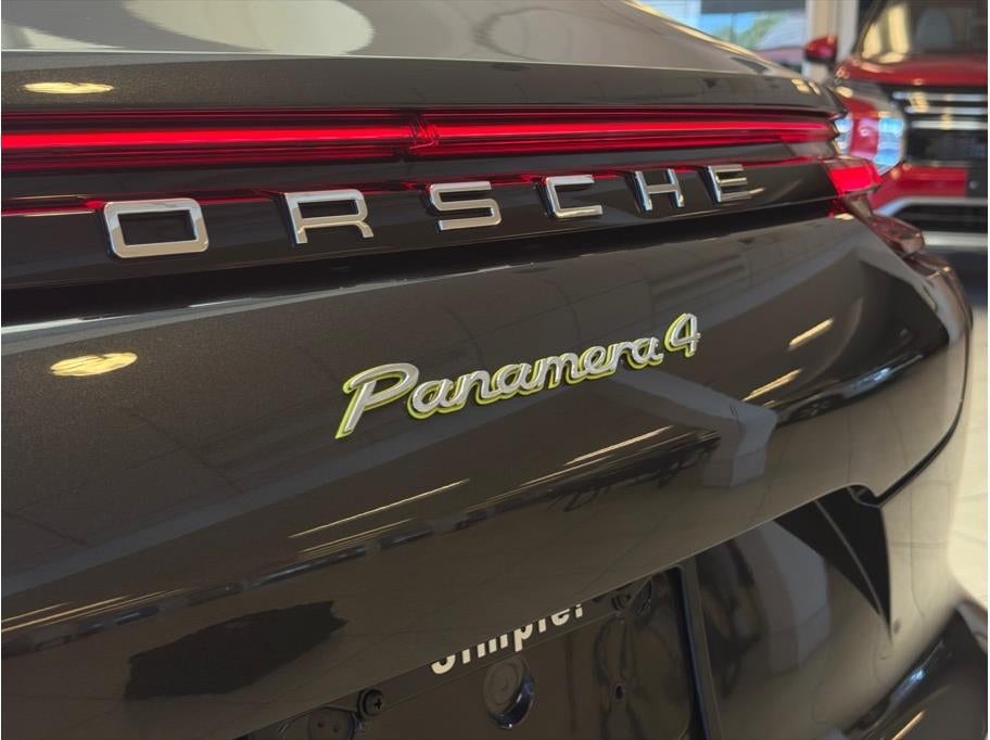 2018 Porsche Panamera 4 E-Hybrid Sedan 4D