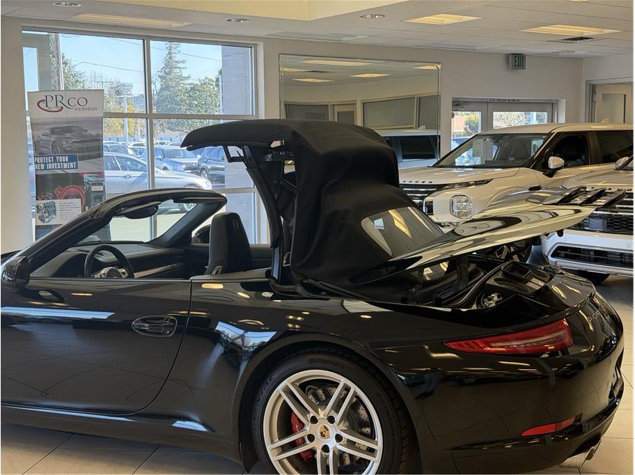 2014 Porsche 911 Carrera Cabriolet 2D