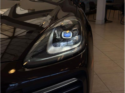 2022 Porsche Cayenne Platinum Edition Sport Utility 4D