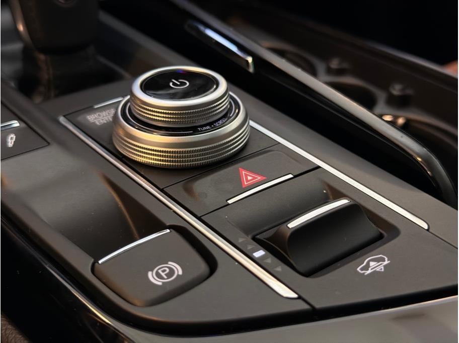 2022 Maserati Levante GT Sport Utility 4D