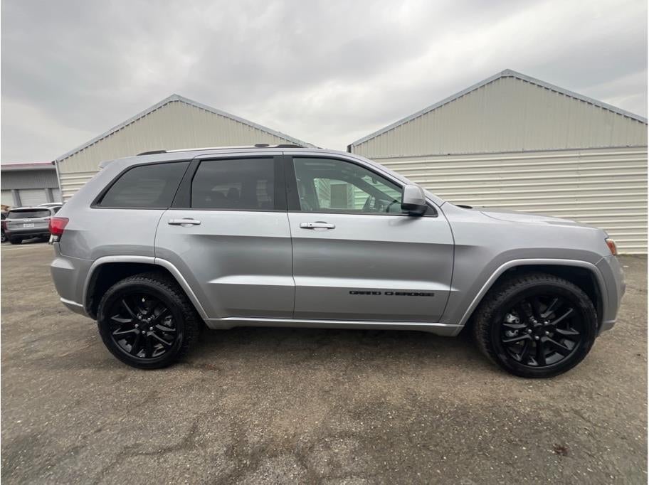 2021 Jeep Grand Cherokee Laredo X Sport Utility 4D
