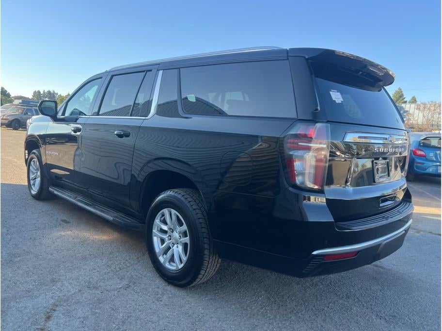 2024 Chevrolet Suburban LT Sport Utility 4D