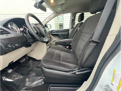 2018 Dodge Grand Caravan Passenger SE Minivan 4D