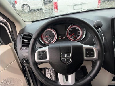 2017 Dodge Grand Caravan Passenger SE Minivan 4D