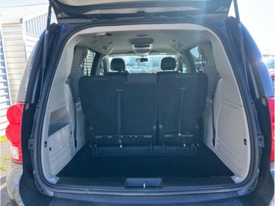 2017 Dodge Grand Caravan Passenger SE Minivan 4D