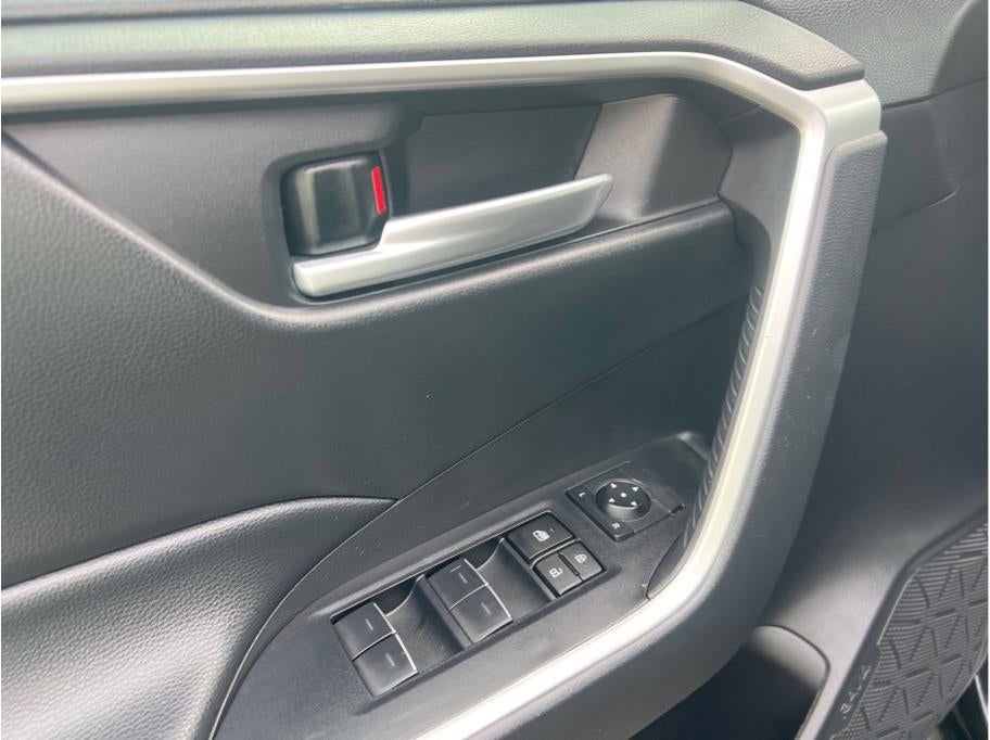 2024 Toyota RAV4 XLE Sport Utility 4D