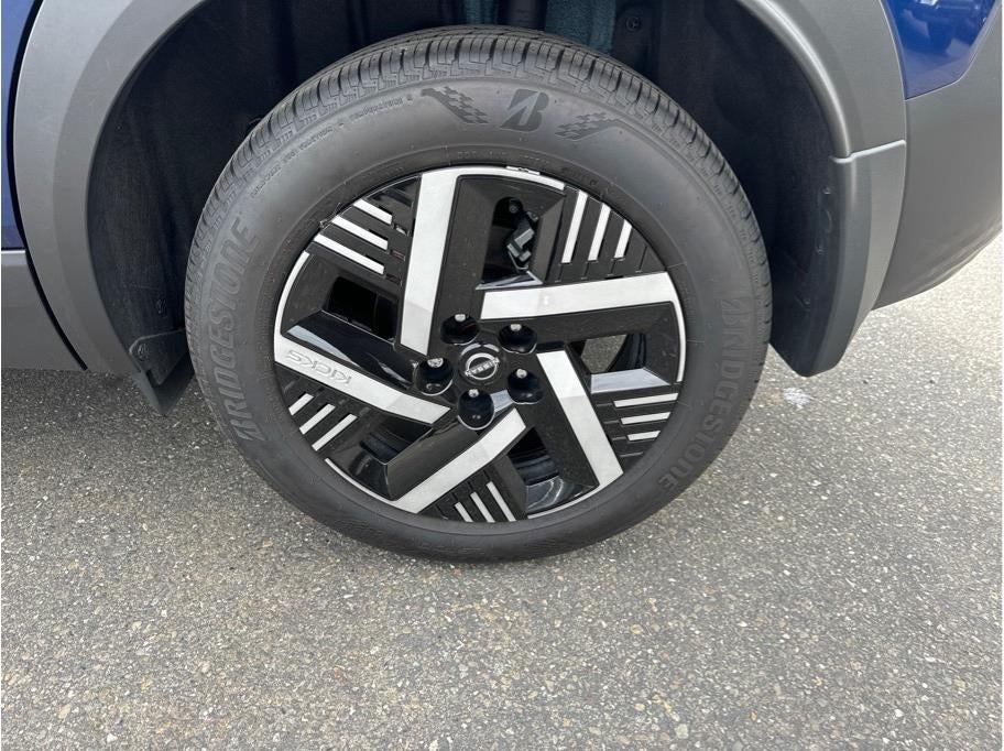2026 Nissan Kicks SV Sport Utility 4D
