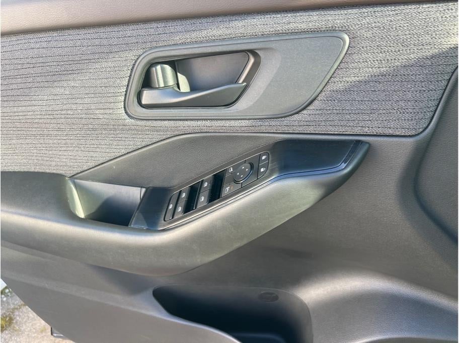 2023 Nissan Rogue S (2023.5) Sport Utility 4D