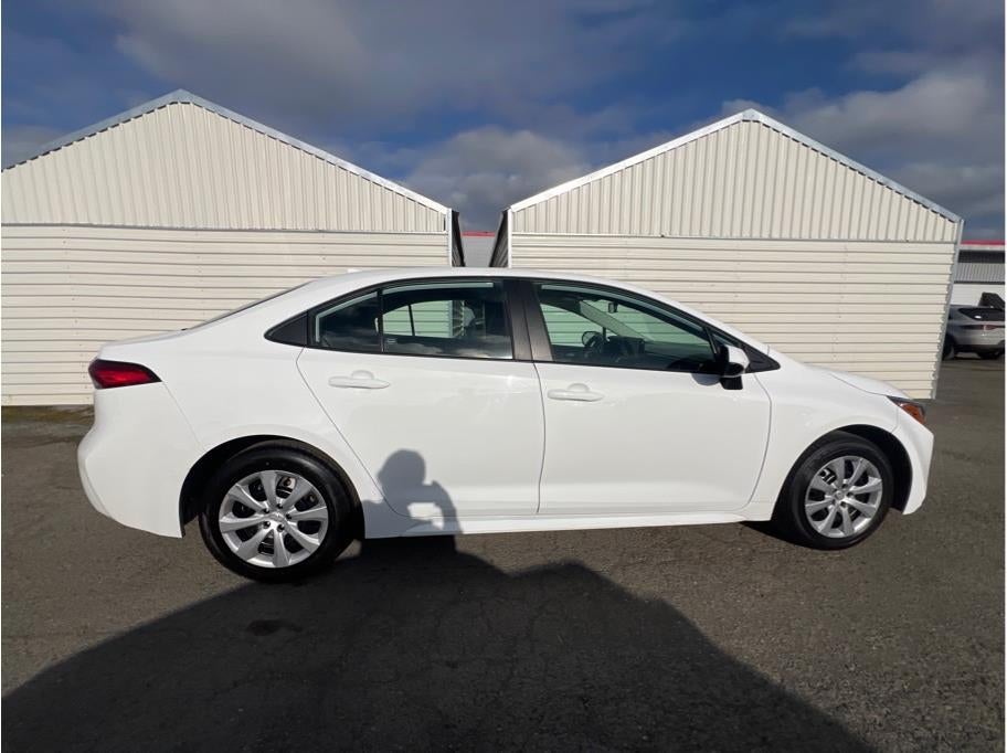 2024 Toyota Corolla LE Sedan 4D