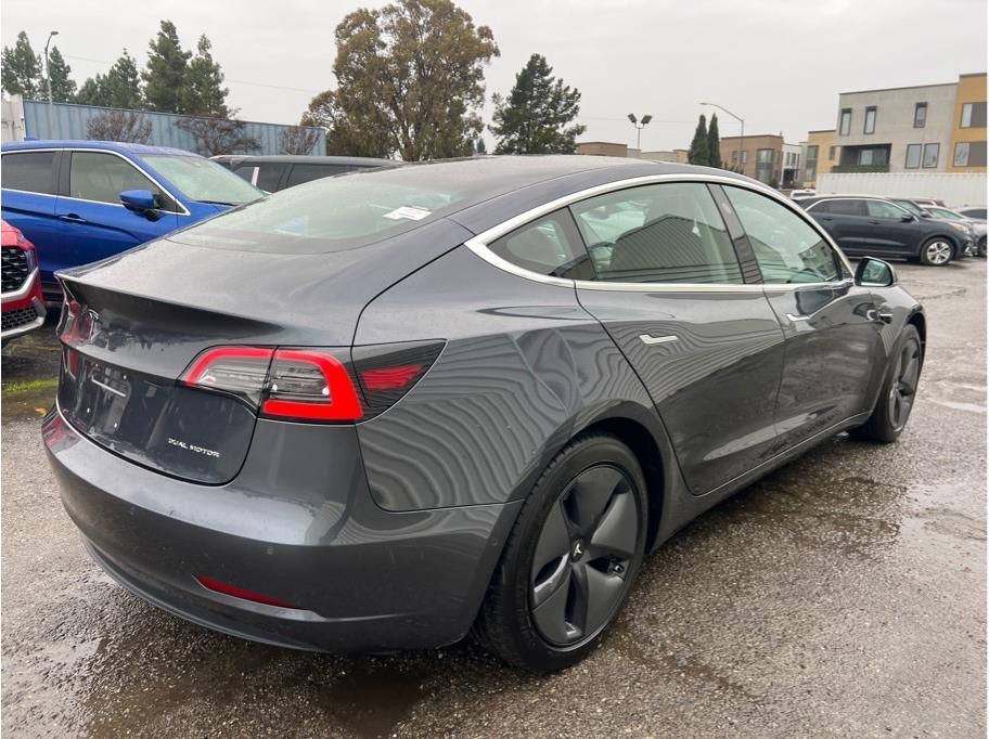 2018 Tesla Model 3 Long Range Sedan 4D