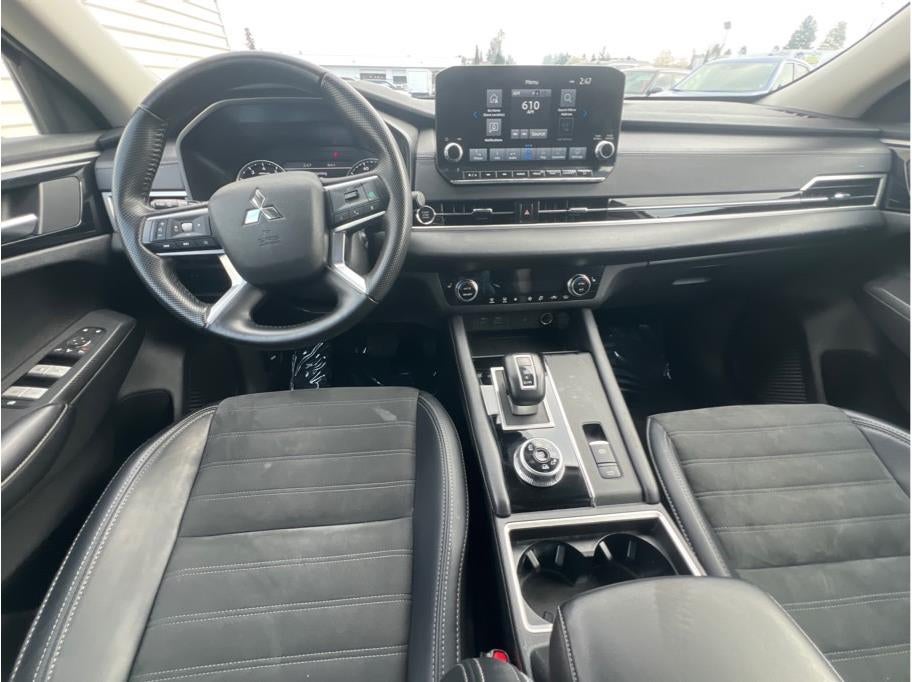 2024 Mitsubishi Outlander SE Sport Utility 4D