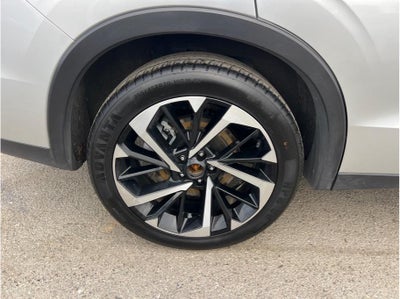 2024 Mitsubishi Outlander SE Sport Utility 4D