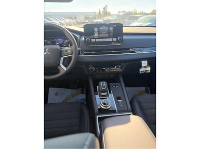 2025 Mitsubishi Outlander PHEV SE Tech Package