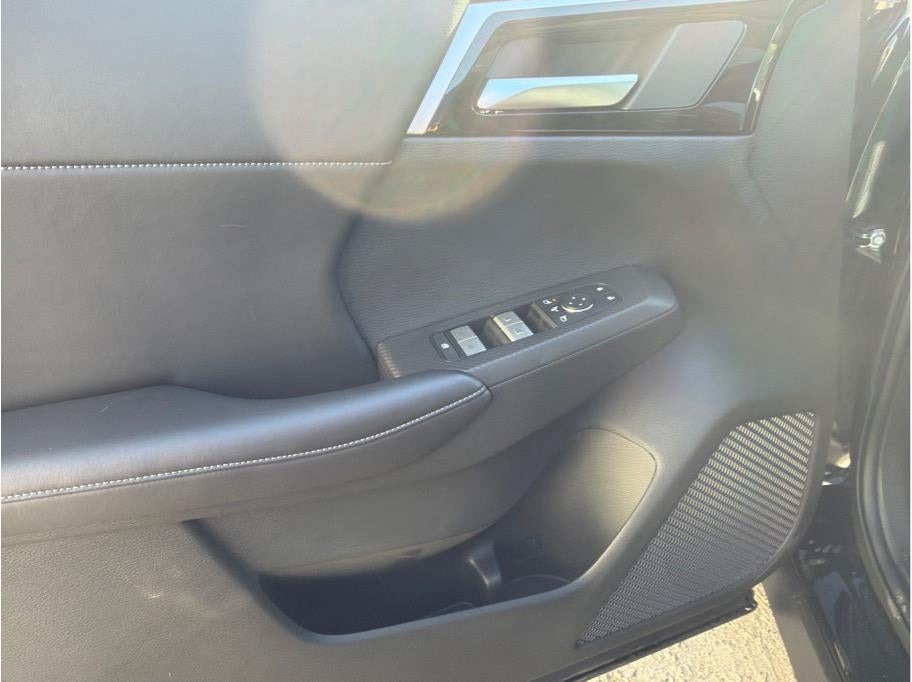 2025 Mitsubishi Outlander PHEV SE Tech Package