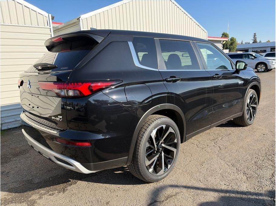 2025 Mitsubishi Outlander PHEV SE